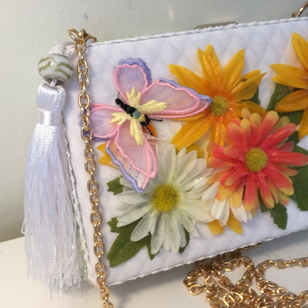 Handbag - Picture 2 of 5